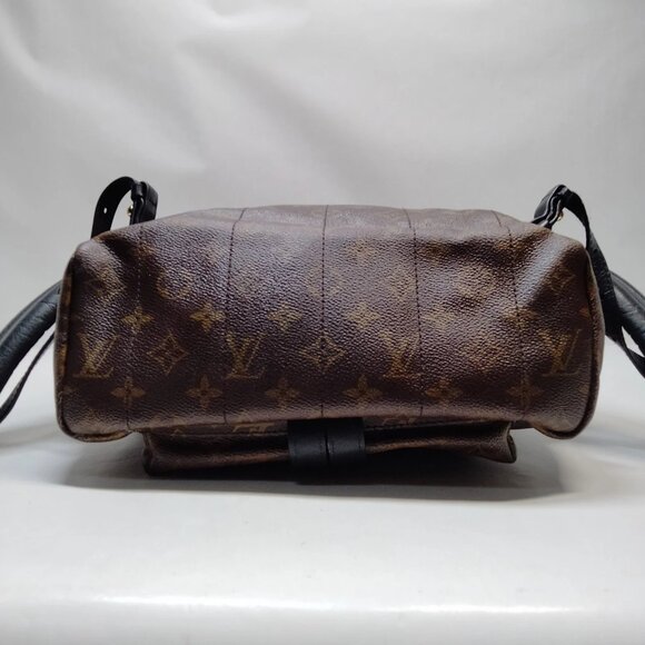 Authentic Louis Vuitton Palm Springs MM Brown Monogram Backpack LC484-022326 main image 12